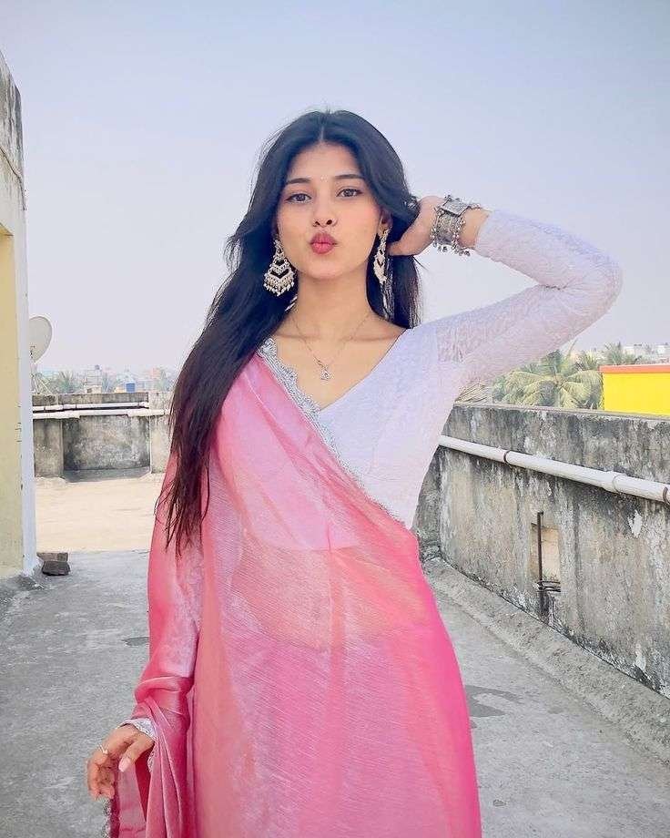 Anaya Kapoor Call Girl real Photos 
